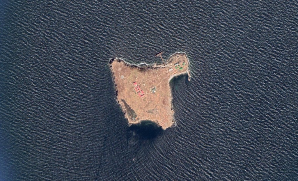 スネーク島の航空写真