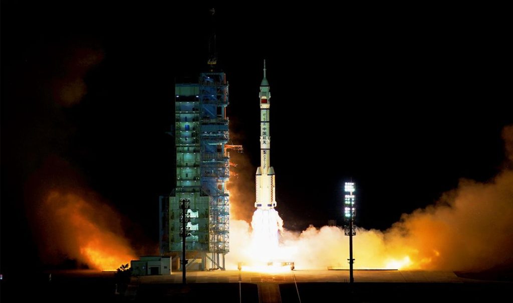 中国は、新しい宇宙飛行士の打ち上げロケットが再利用可能であることを望んでいます