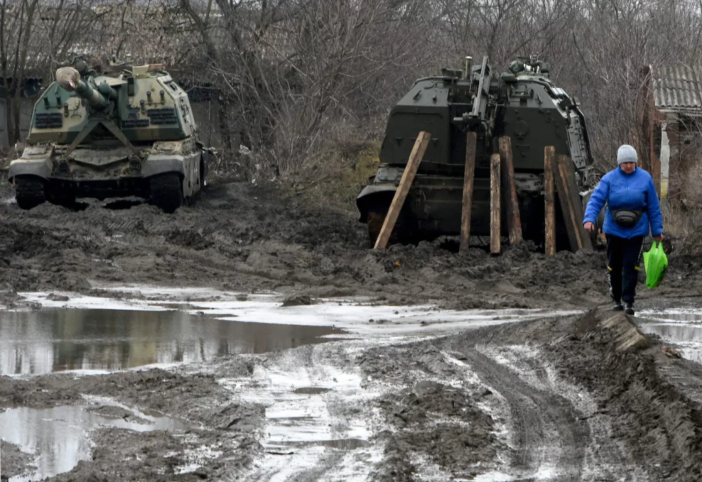 ロシア国内では、ウクライナでのプーチンの戦争が戦線を引く