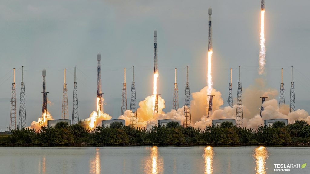 SpaceXによる2022年の12回目の打ち上げで、数十の衛星が軌道に投入されました