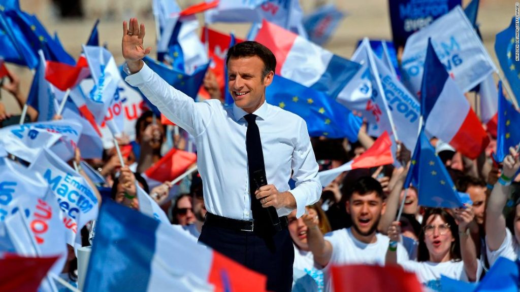 フランスの選挙結果：エマニュエルマクロンが世論調査員プロジェクトに勝利
