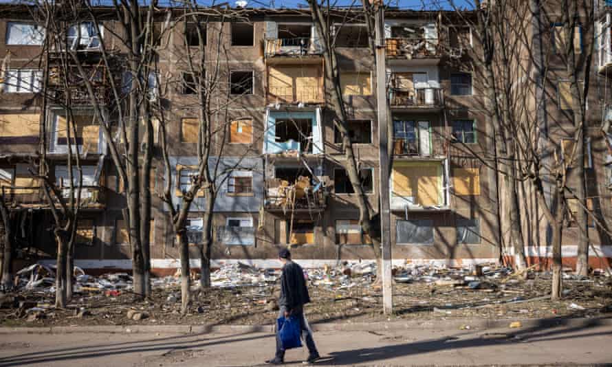 スラビャンスクのアパートが5月5日に破壊された