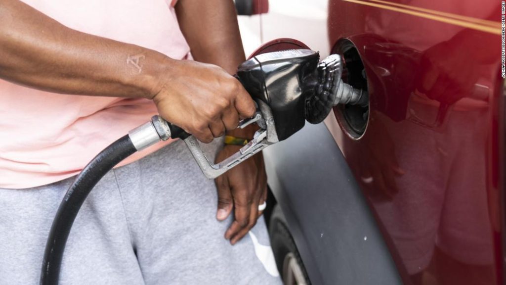 米国のガス価格は1ガロン4.67ドルの記録的な高値に跳ね上がる