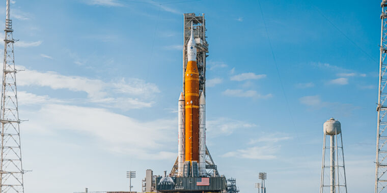 NASAはわずか2か月でSLSロケットを打ち上げることを目指しています