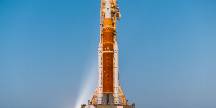 センサーの欠陥により、NASA の大規模な SLS ロケットの打ち上げが中止された可能性があります