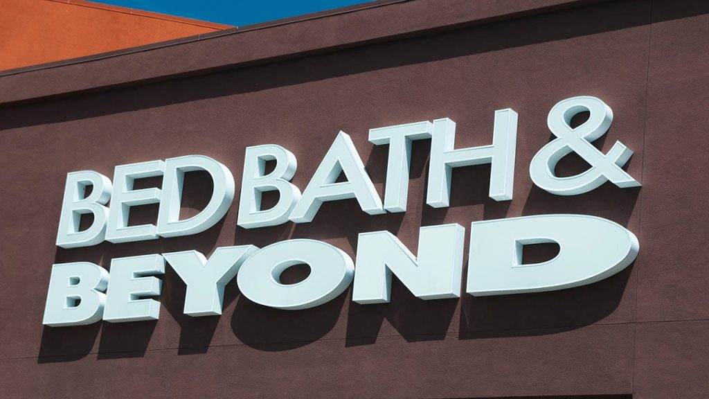 Bed Bath and Beyond CFO の Gustavo Arnal ID は、ニューヨーク市のビルから飛び降りた男でした。