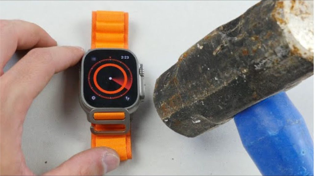 YouTuber が Apple Watch の優れた耐久性をハンマーでテスト: 時計の前にテーブルを割る