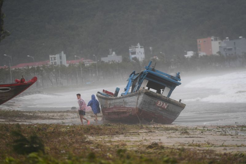 台風Noru: Karengがベトナムのダナンに上陸