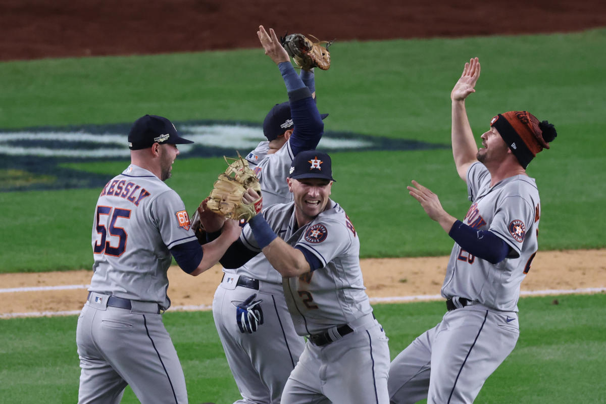 アストロズが Alcs 第 4 戦でヤンキースを下し 6 シーズンで 4 回目の世界選手権に到達するための完全なスイープ