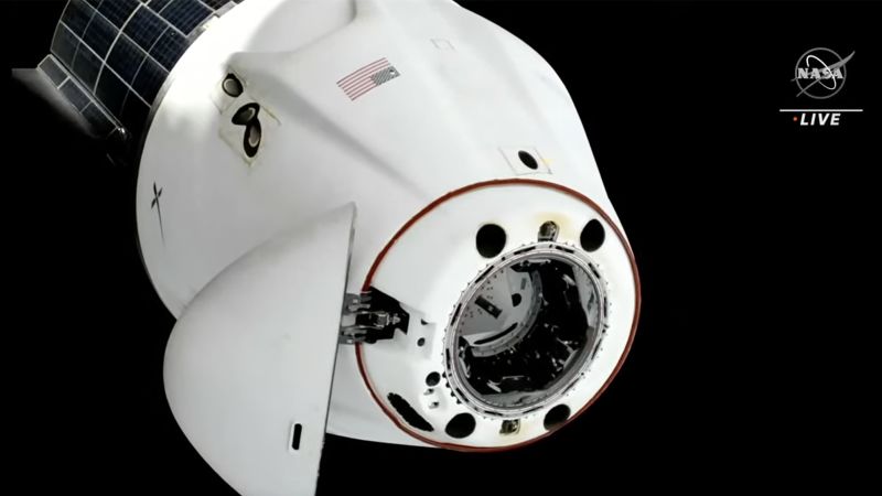 NASA、SpaceX ミッション: 宇宙飛行士が国際宇宙ステーションから帰還