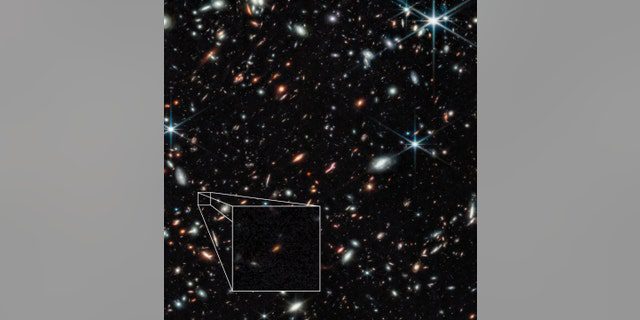 わずか 4 日間の分析で、研究者は GLASS-JWST 画像で 2 つの非常に明るい銀河を発見しました。 