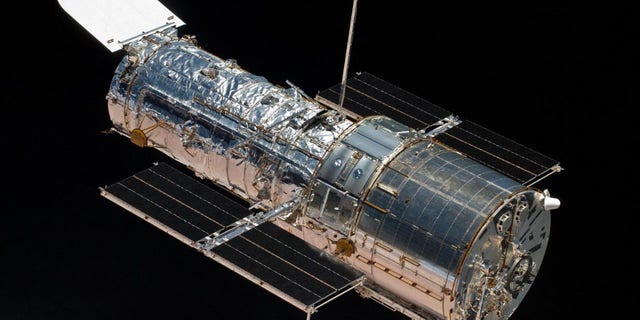 スペース シャトル アトランティスに乗った宇宙飛行士が、2009 年 5 月 19 日にハッブル宇宙望遠鏡でこの画像を撮影しました。