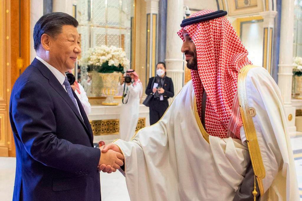 中国は、サウジアラビアの湾岸首脳会議で石油を人民元で取引することを要求